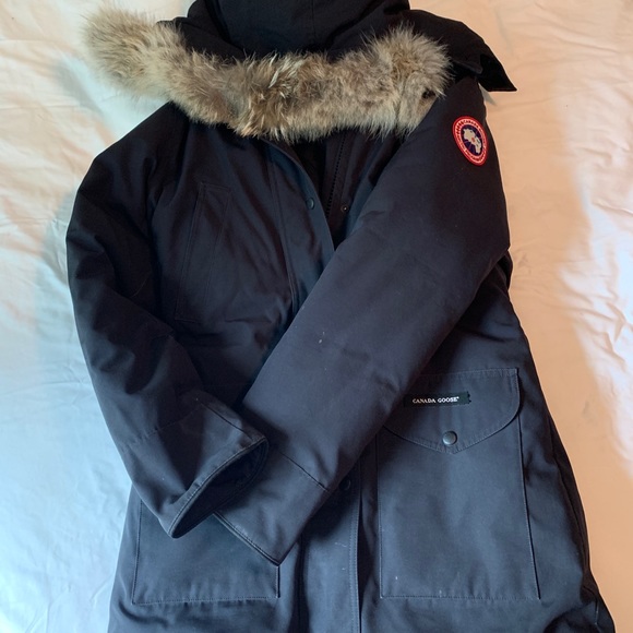 Canada goose jacket - Picture 1 of 3